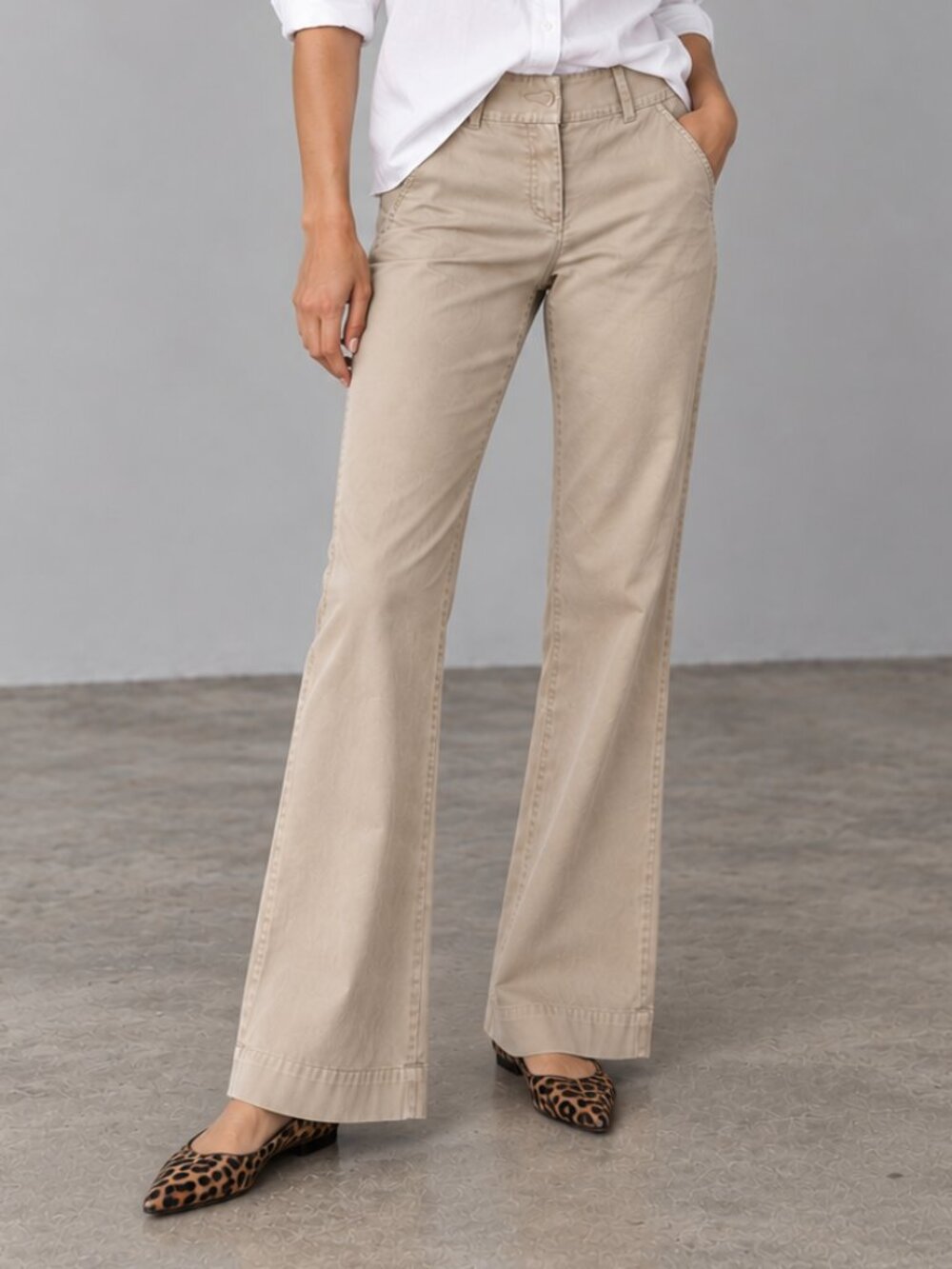 THEORY Khaki Flare Low Rise Stretch Cotton Pants Chino Workwear Trousers 4 EUC
